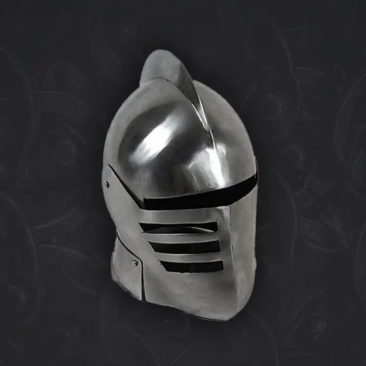 Geschlossener Helm mit Visierschlitzen